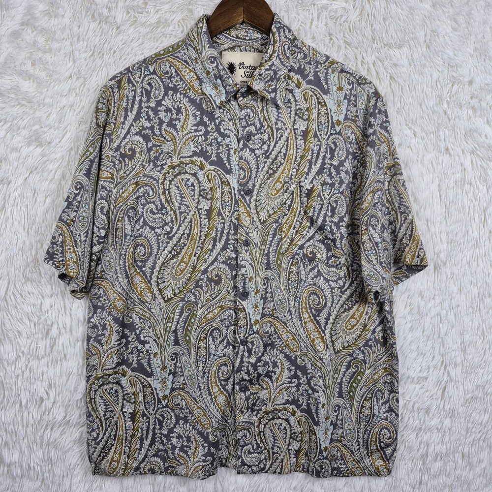 Vintage Silk Circa 1969 Mens Large Paisley Short Sleeve Button Down Shirt Grey